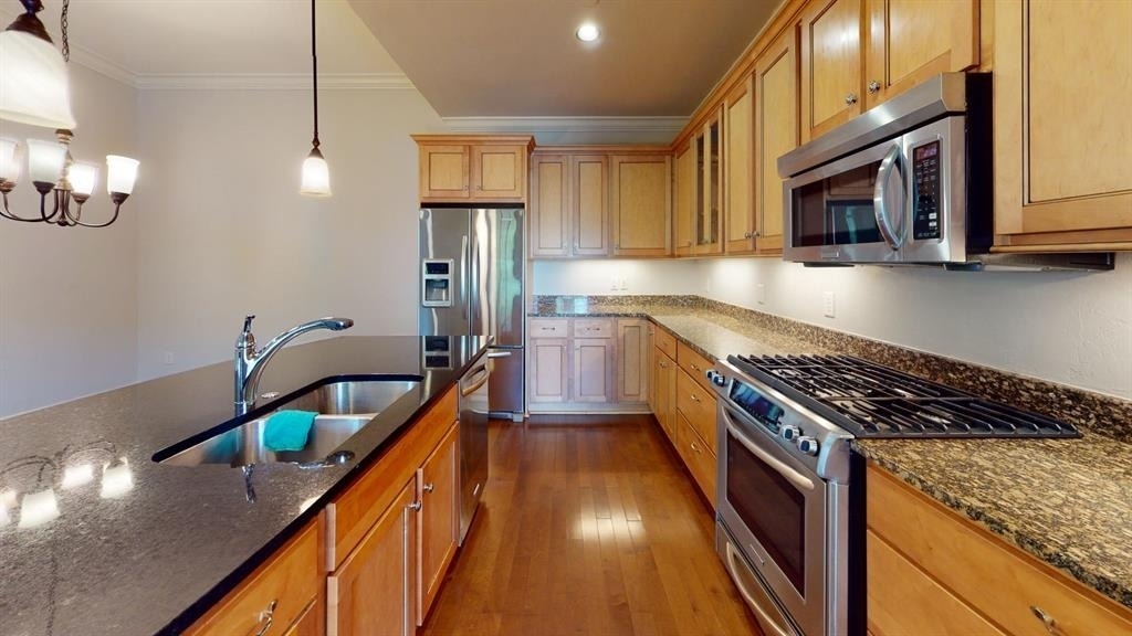 205 N Geary Avenue - Photo 15