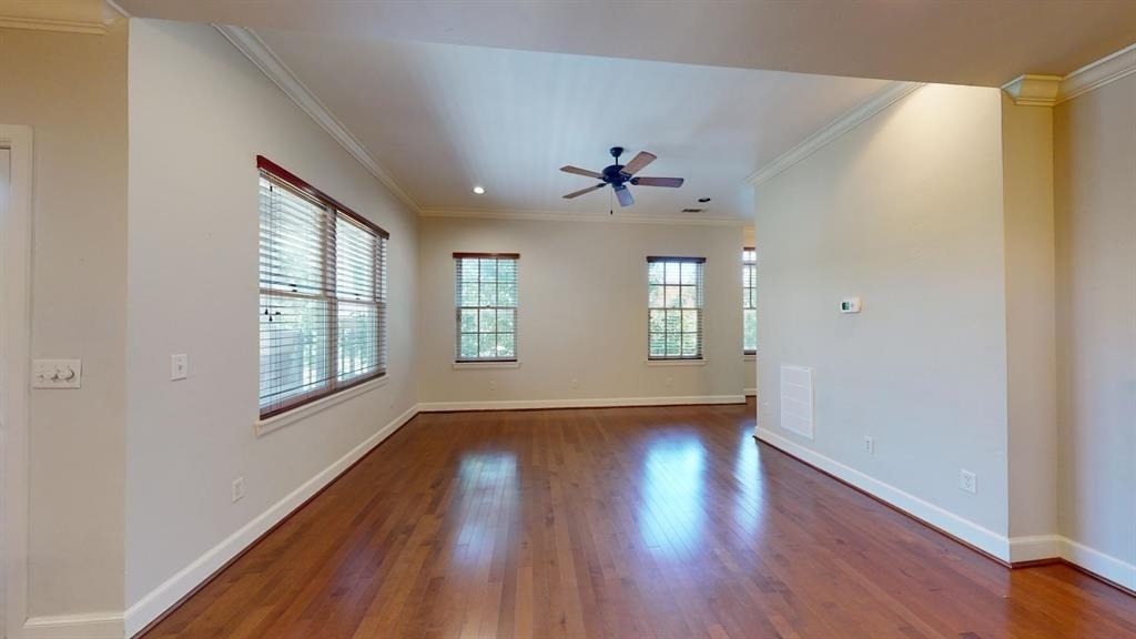 205 N Geary Avenue - Photo 8
