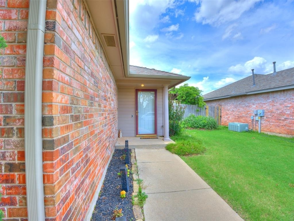 12413 Nw 3rd Street - Photo 2