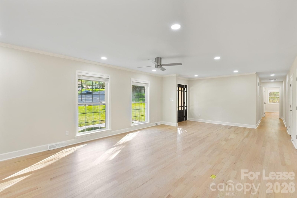 100 Chadmore Drive - Photo 4