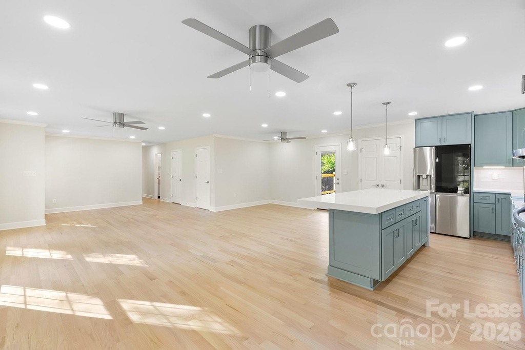 100 Chadmore Drive - Photo 3