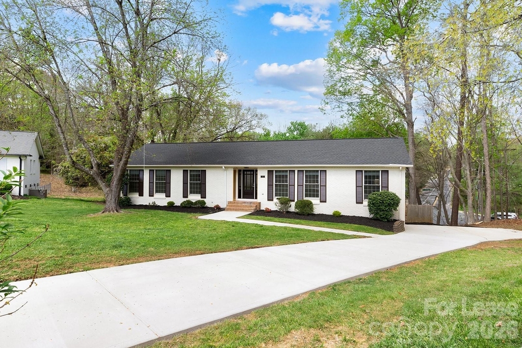 100 Chadmore Drive - Photo 0