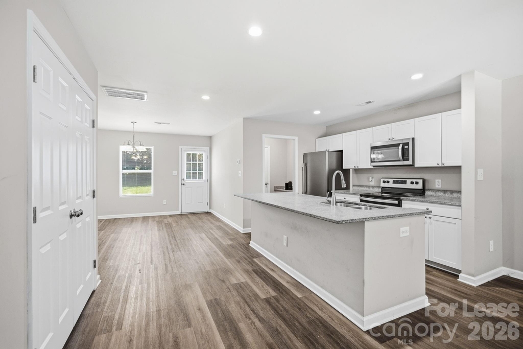 1361 Ontario Drive - Photo 10