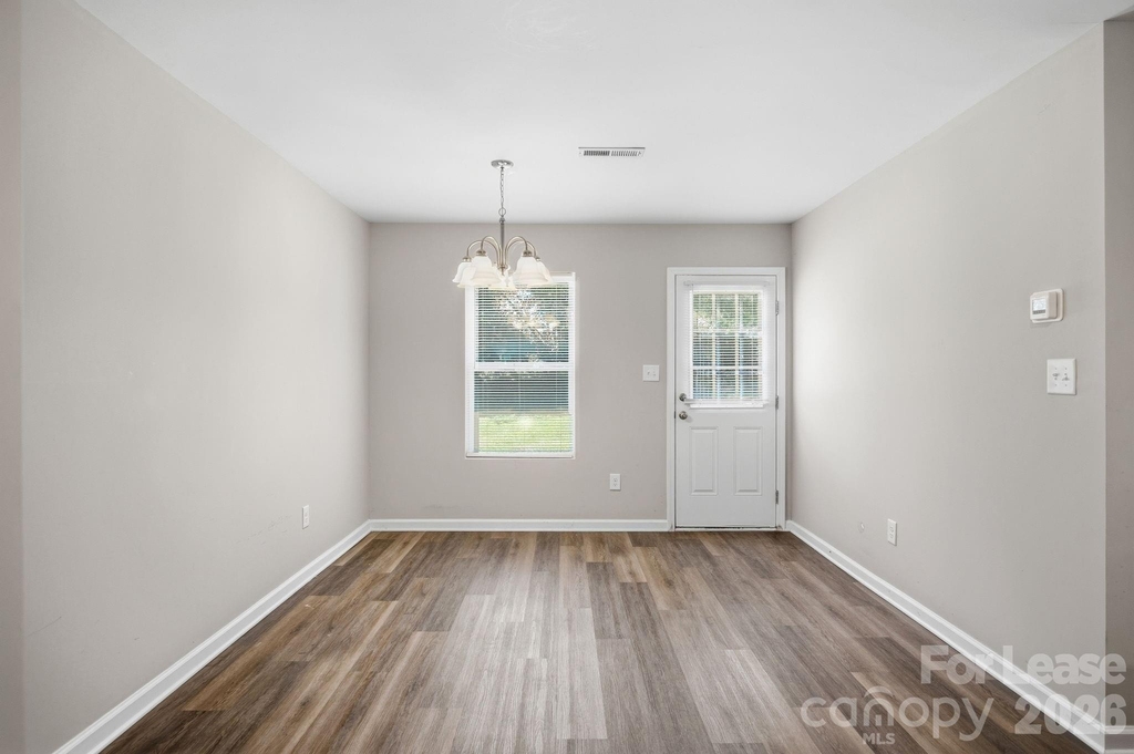 1361 Ontario Drive - Photo 18