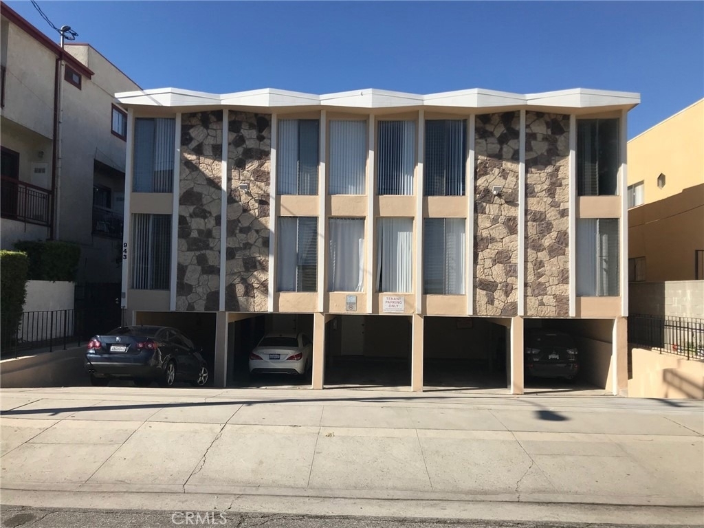 943 N Louise Street - Photo 0
