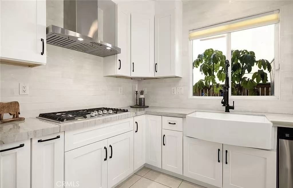 22358 Hawthorn - Photo 2