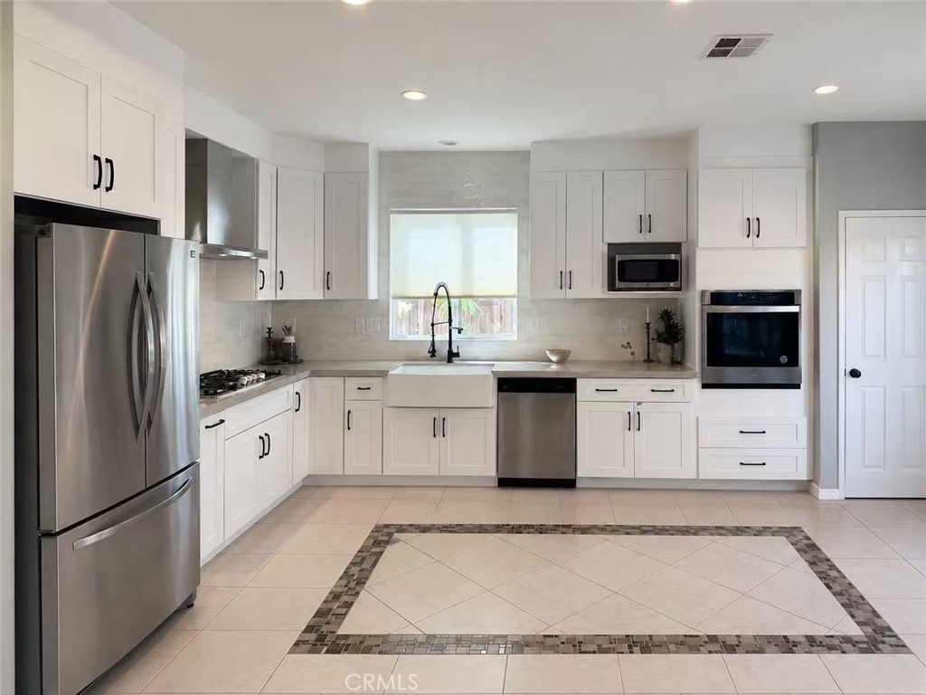 22358 Hawthorn - Photo 3