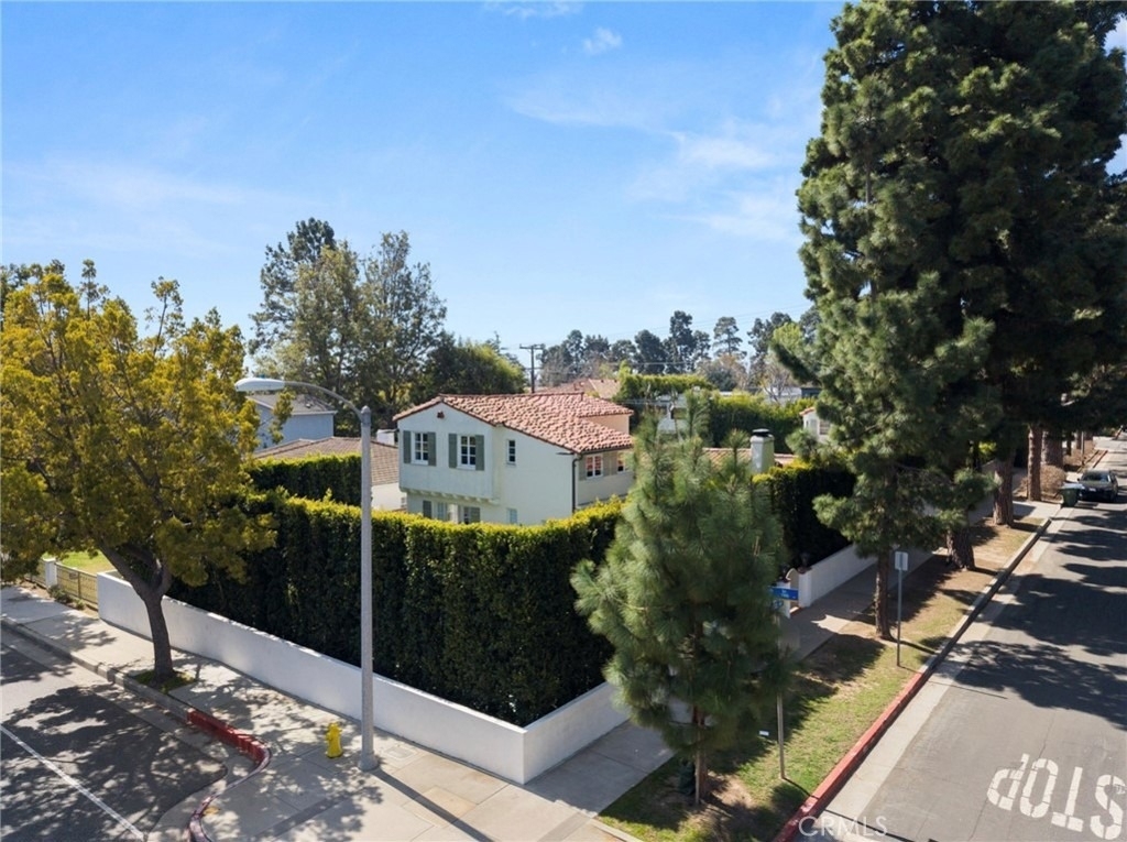 2520 Alta Avenue - Photo 1