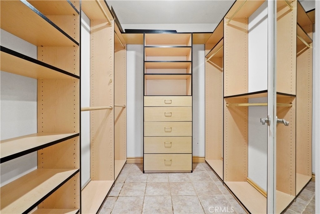 5362 Yolanda Avenue - Photo 9