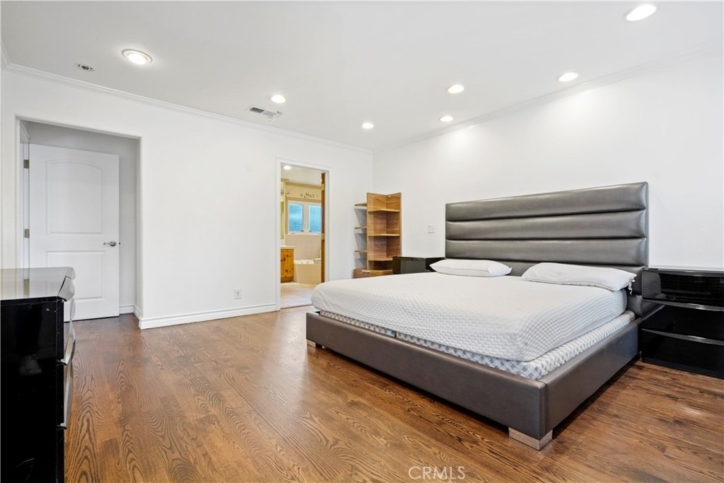 5362 Yolanda Avenue - Photo 8