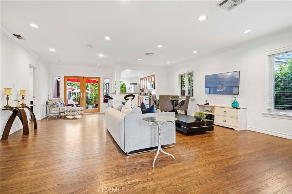 5362 Yolanda Avenue - Photo 1