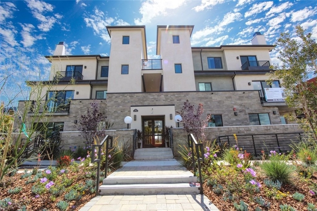 330 Salem Street - Photo 0