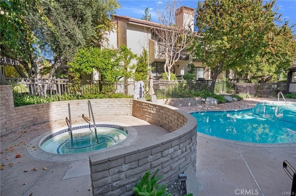 21800 Marylee - Photo 3