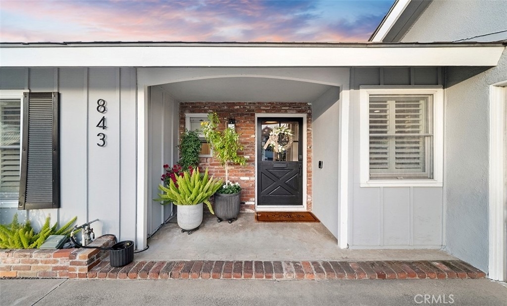 843 Bernard Drive - Photo 3