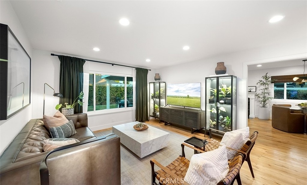 843 Bernard Drive - Photo 24