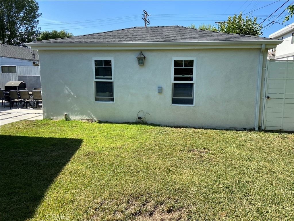 4470 Stansbury Avenue - Photo 45