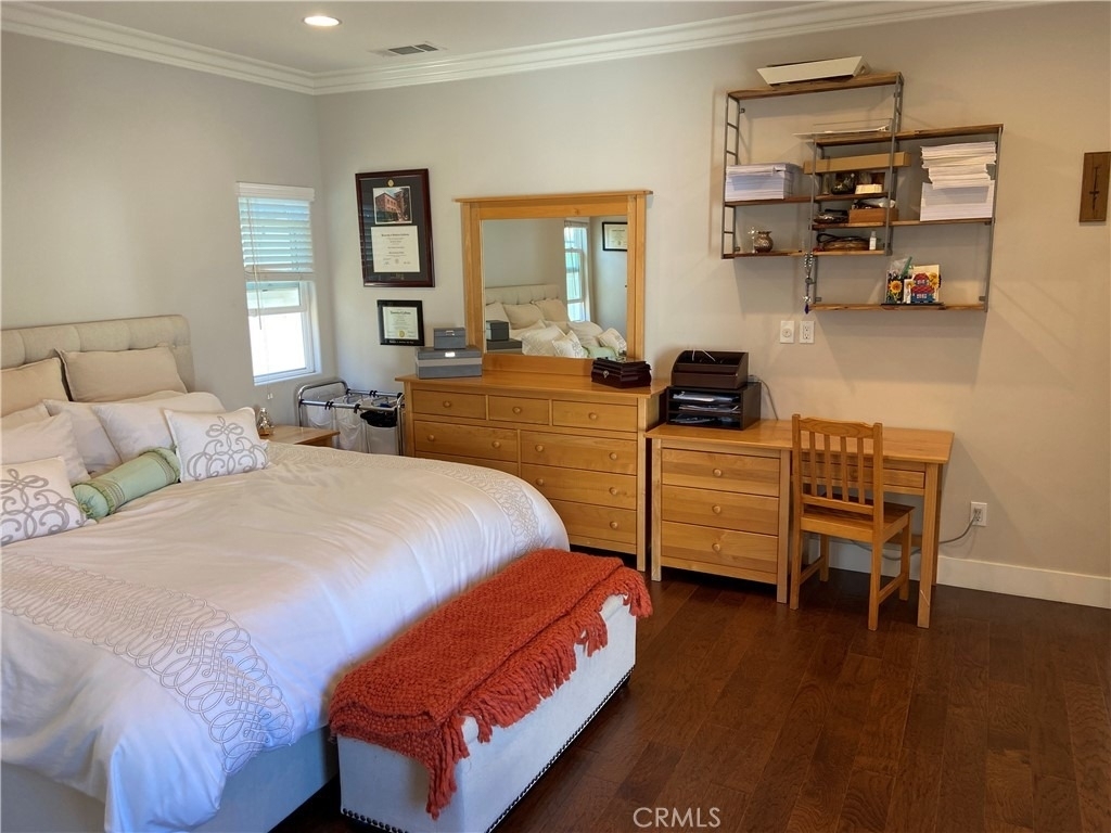4470 Stansbury Avenue - Photo 54