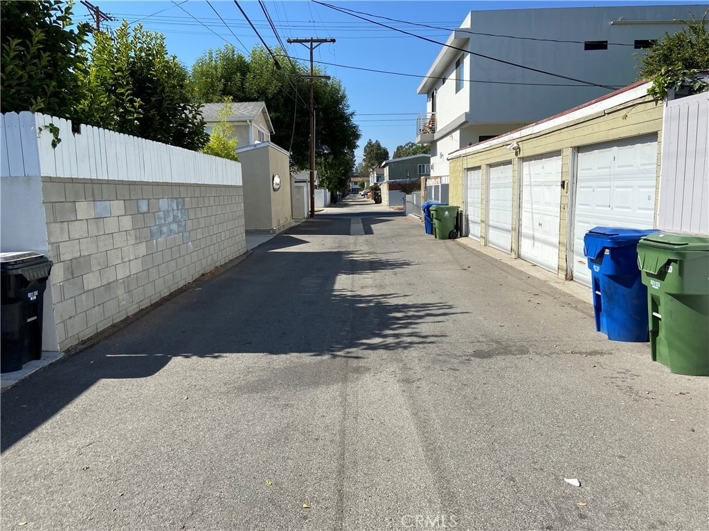 4470 Stansbury Avenue - Photo 63