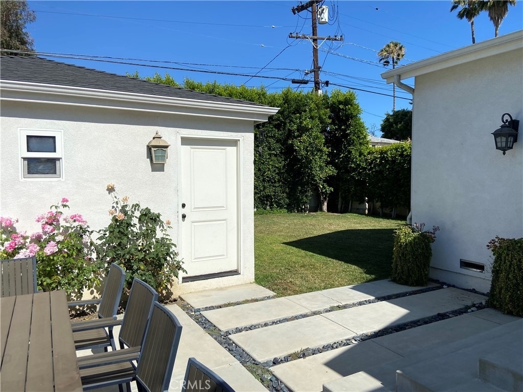 4470 Stansbury Avenue - Photo 48