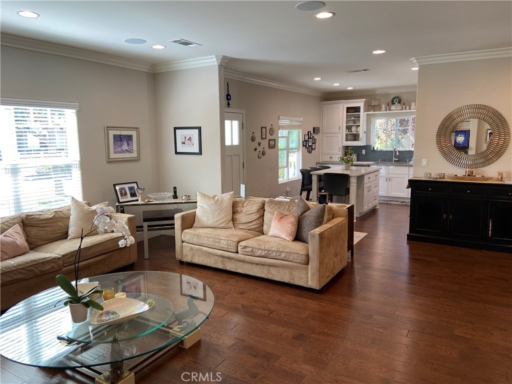 4470 Stansbury Avenue - Photo 16