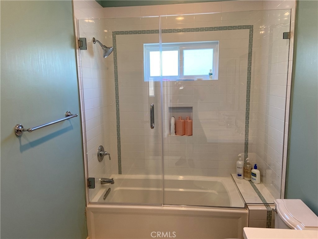 4470 Stansbury Avenue - Photo 34