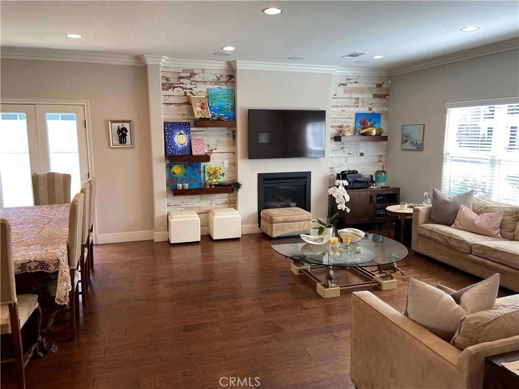 4470 Stansbury Avenue - Photo 15