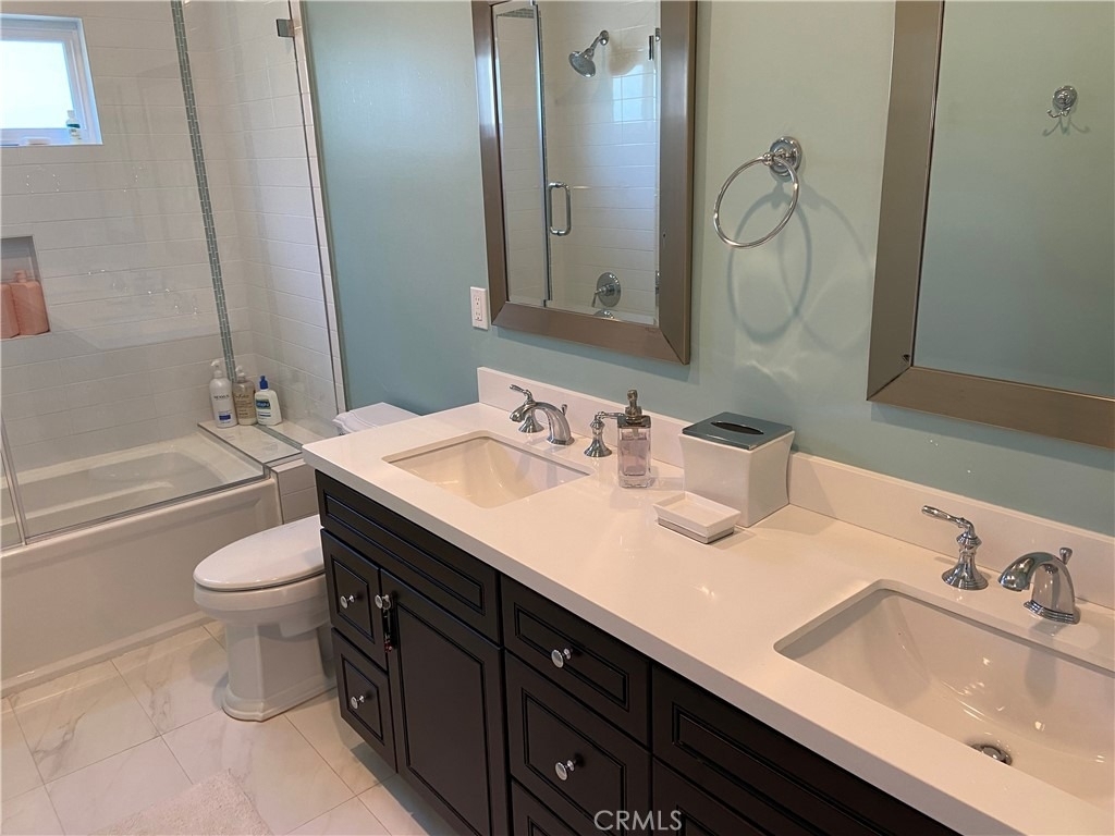 4470 Stansbury Avenue - Photo 33