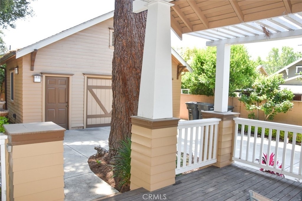 227 N Cleveland - Photo 1