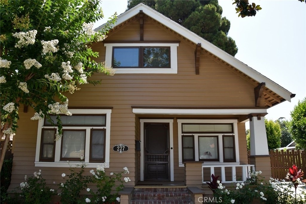 227 N Cleveland - Photo 0