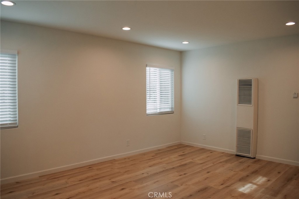 21004 Henrietta - Photo 4