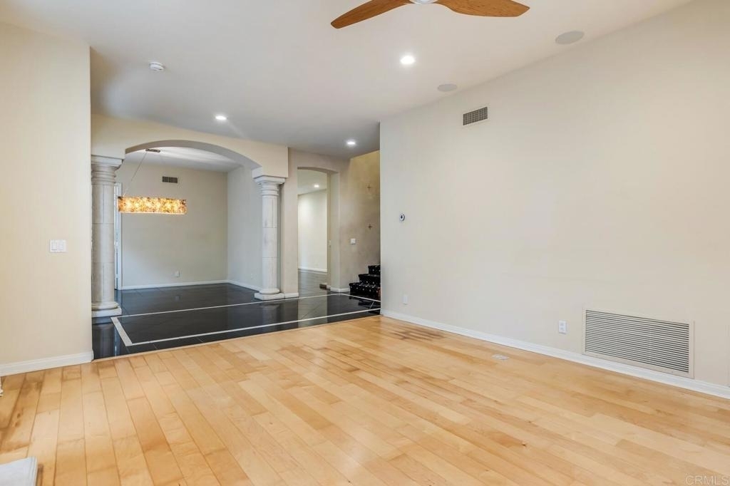 5370 Renaissance Avenue - Photo 5