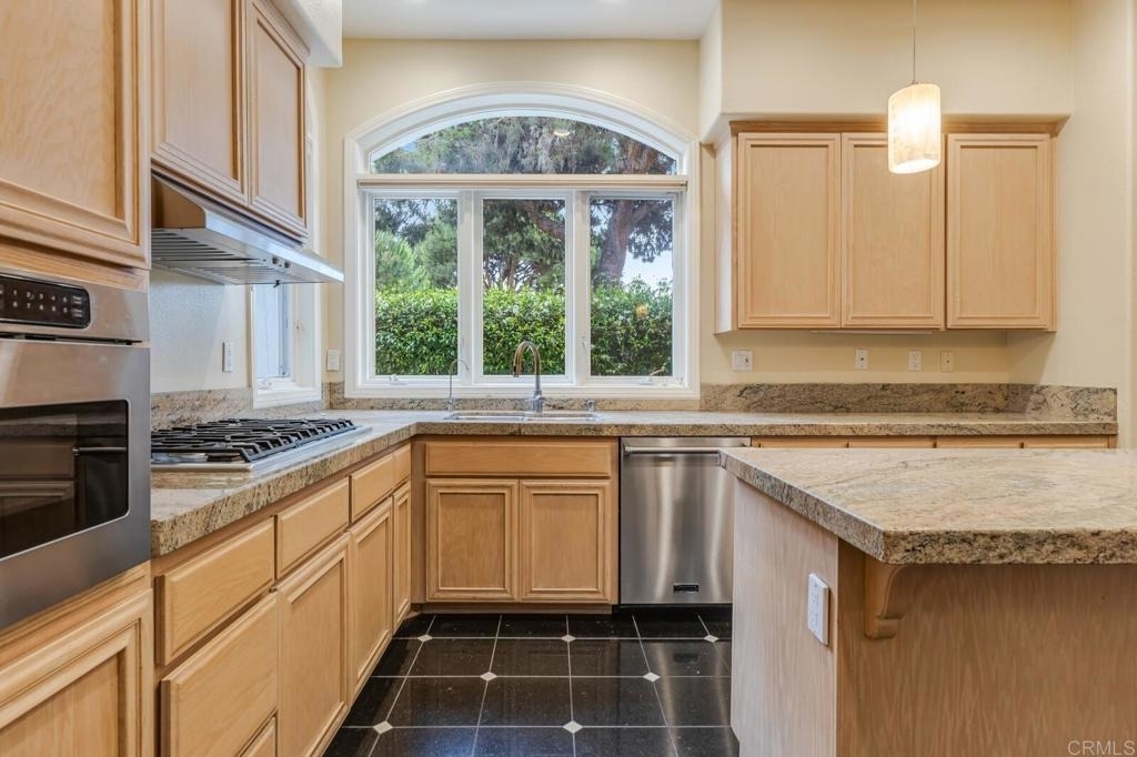 5370 Renaissance Avenue - Photo 8