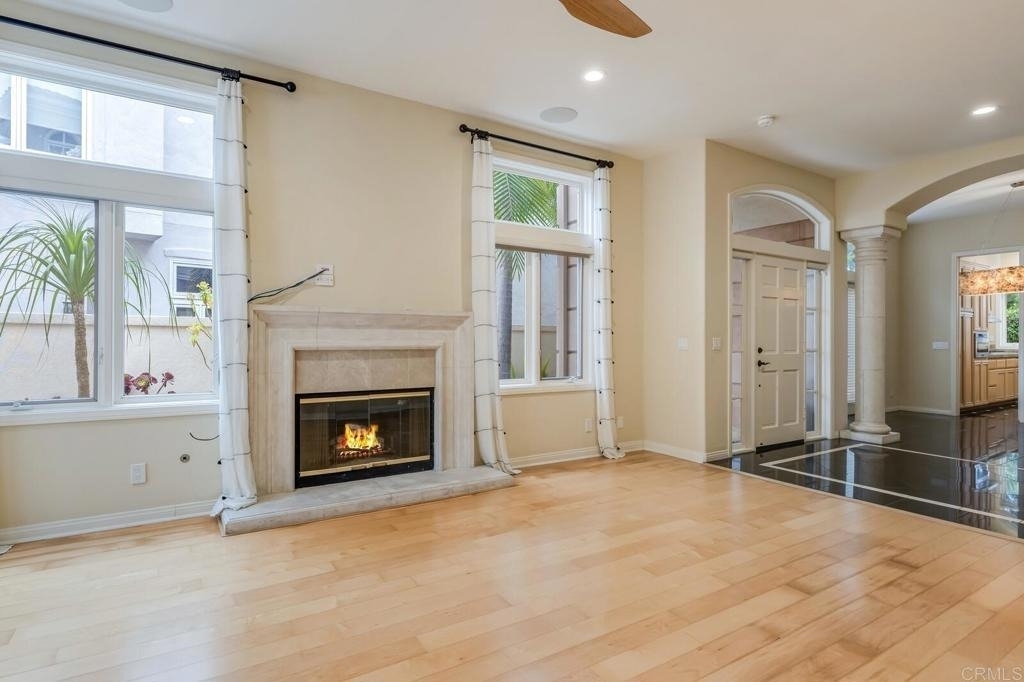 5370 Renaissance Avenue - Photo 4