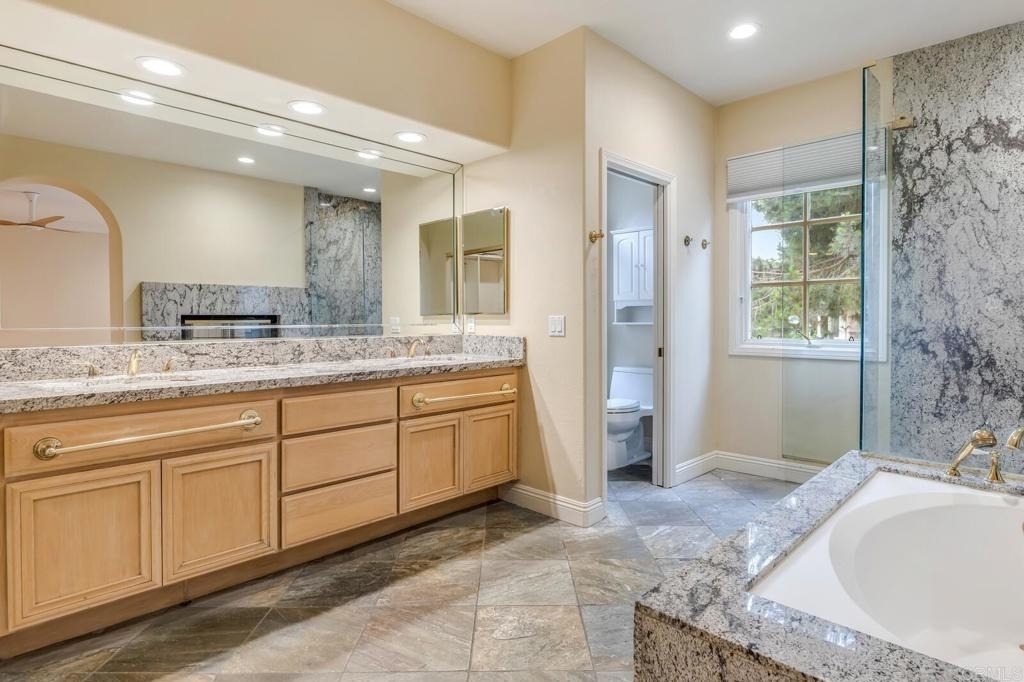 5370 Renaissance Avenue - Photo 20