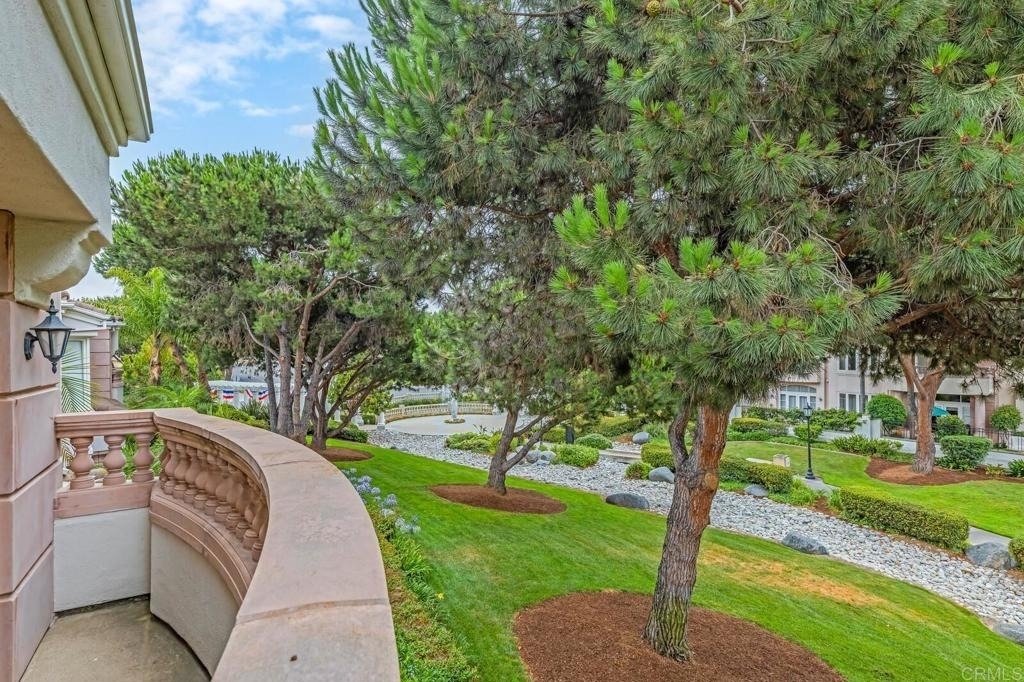 5370 Renaissance Avenue - Photo 21