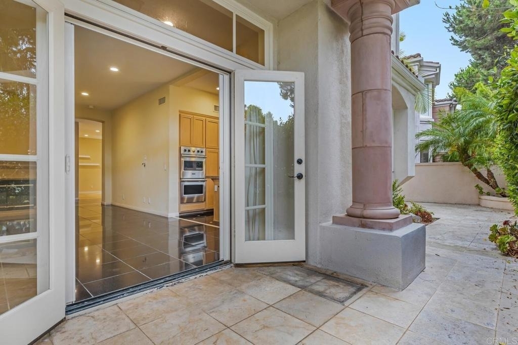 5370 Renaissance Avenue - Photo 34