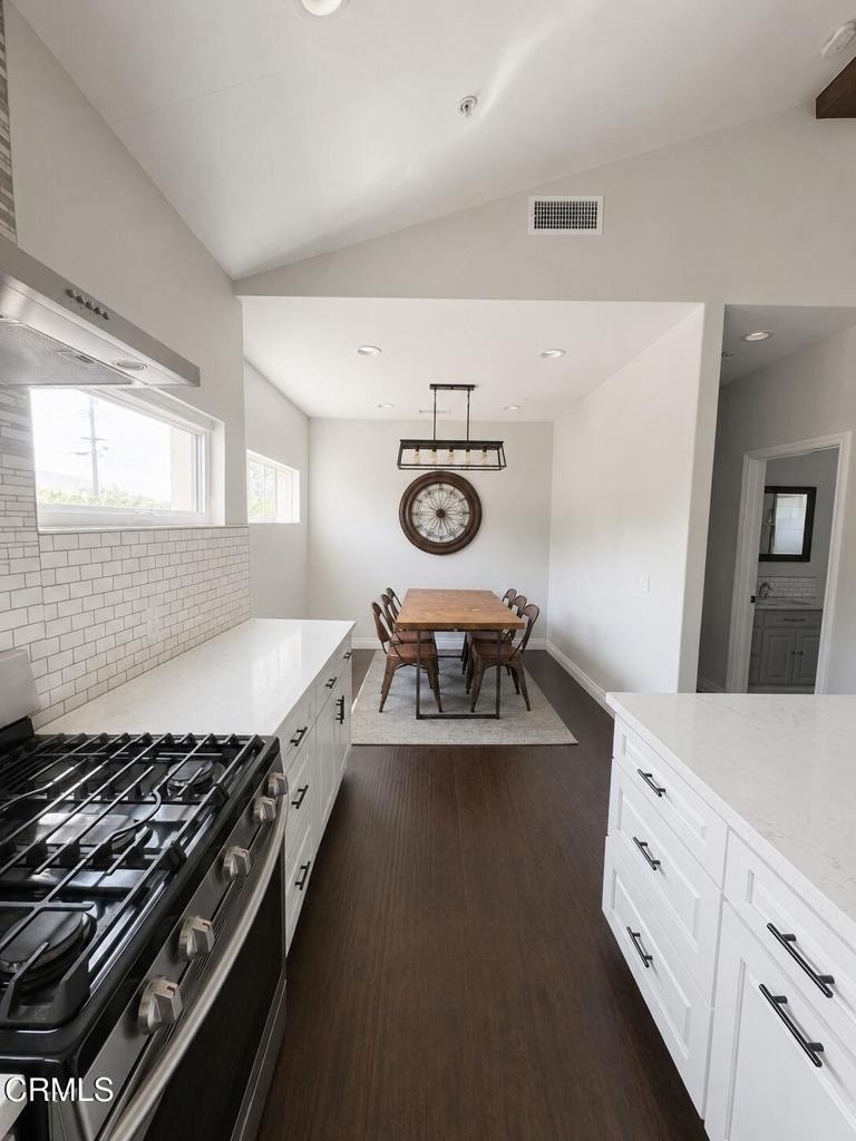 11000 Penrose Street - Photo 0