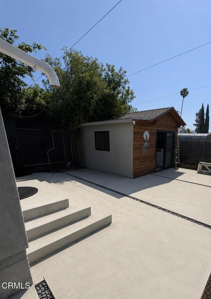 11000 Penrose Street - Photo 10