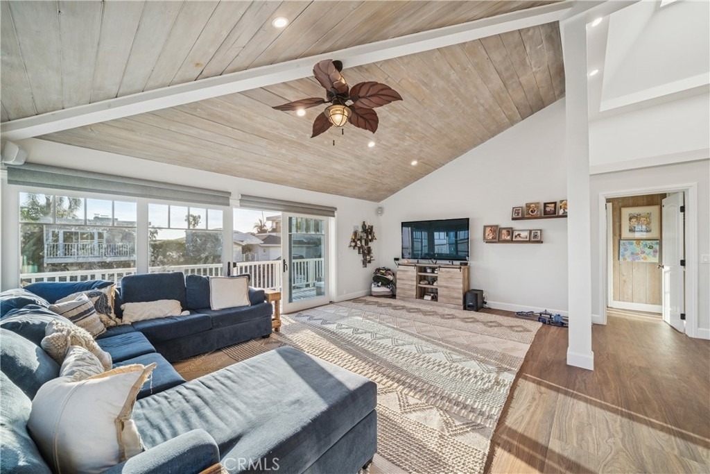 1044 Noria Street - Photo 2