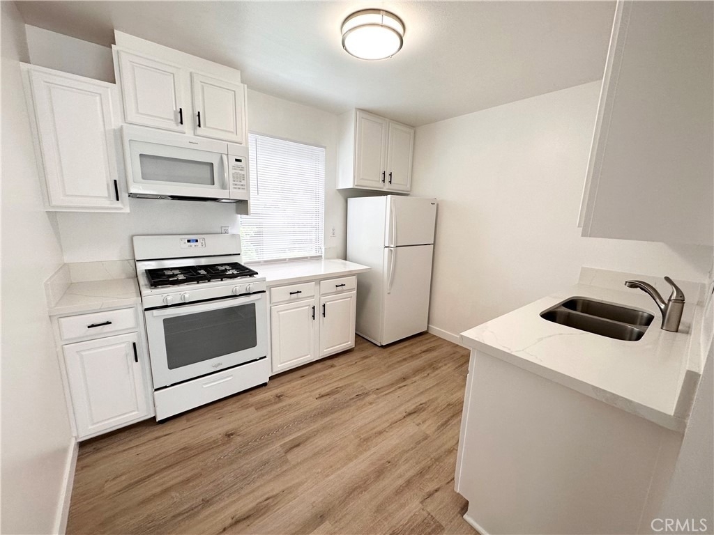 33802 Castano Drive - Photo 4
