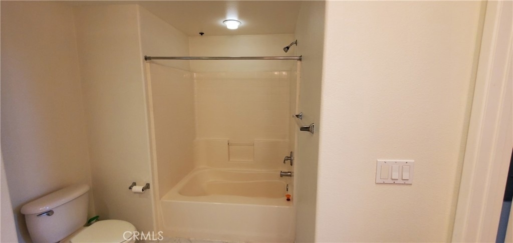 2441 Watermarke Place - Photo 6