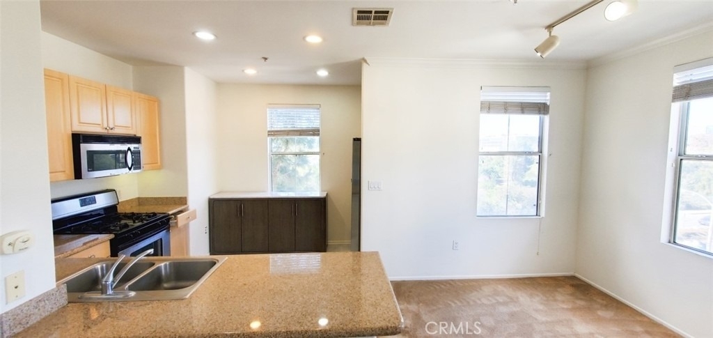 2441 Watermarke Place - Photo 2