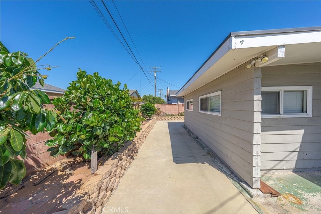 1817 E Morava Avenue - Photo 29