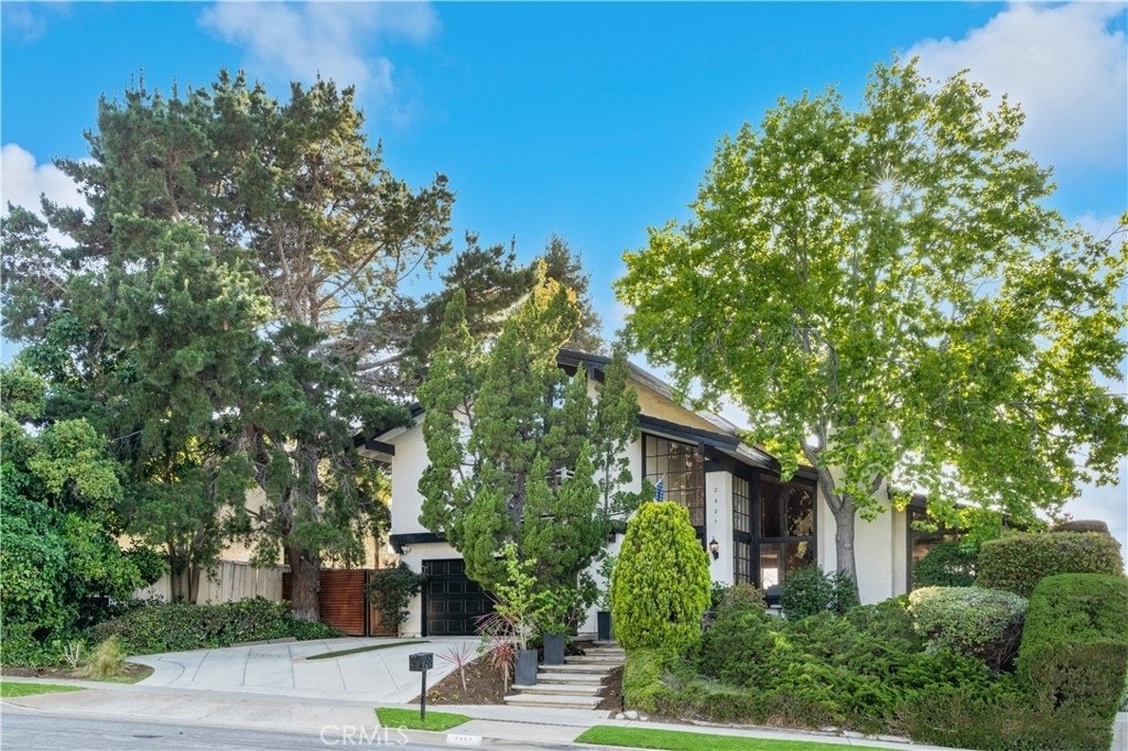 2407 Port Whitby - Photo 1