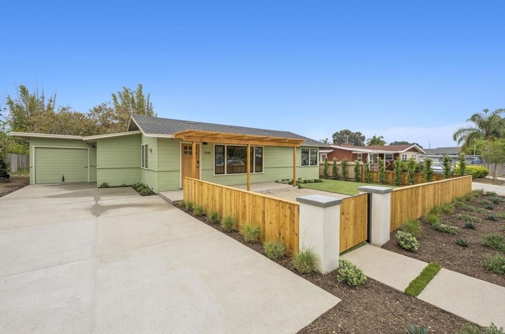 1061 Buena Vista Way - Photo 2