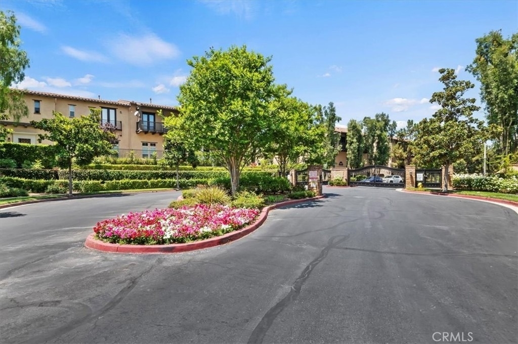4433 Owens - Photo 0