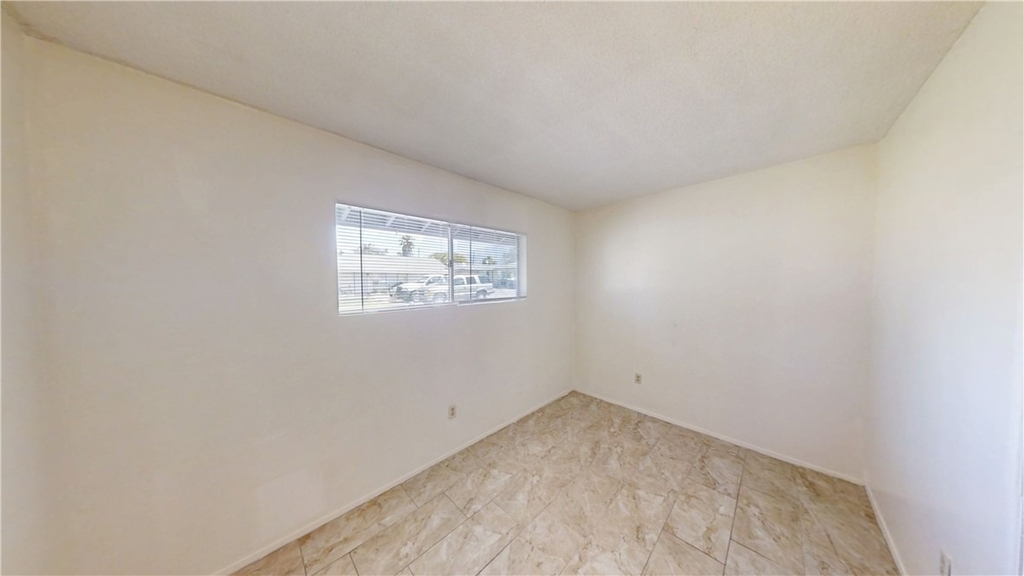 947 Park Avenue - Photo 6