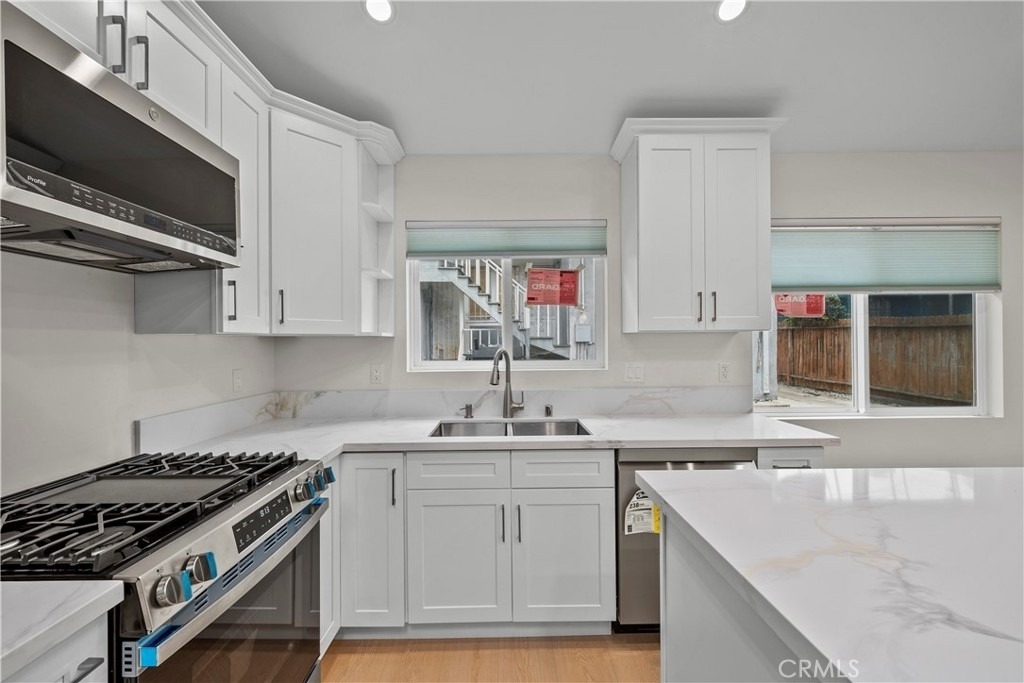 2135 Canyon - Photo 2