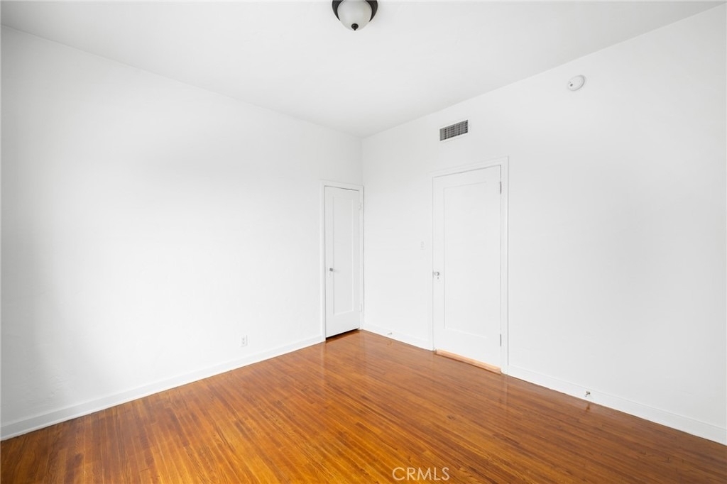 218 216 E Windsor Road - Photo 15