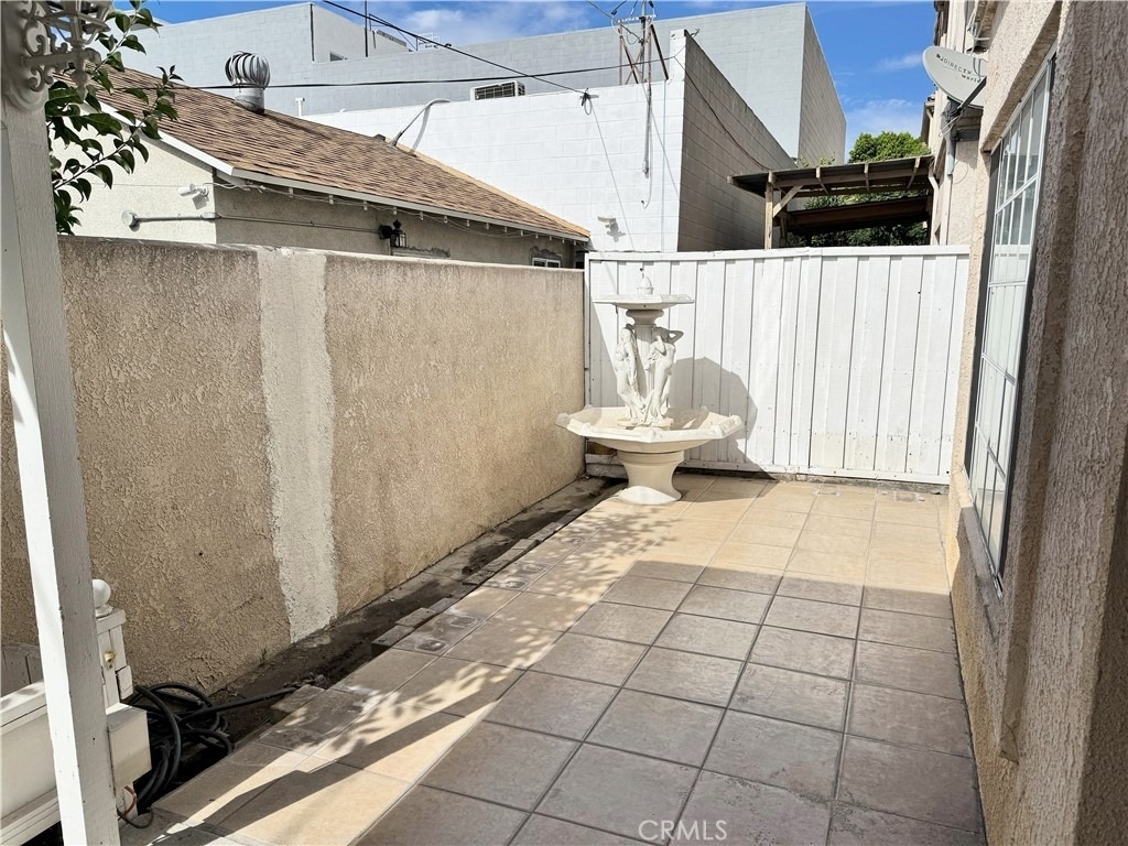 18319 Hart Street - Photo 14